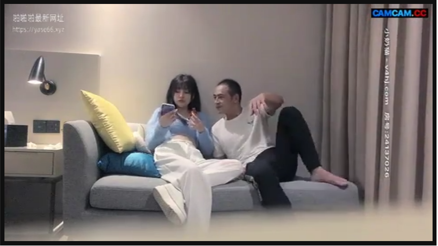 Chị gái em đi vắng rồi, làm tí không rồi anh cho vài triệu tiêu xài!